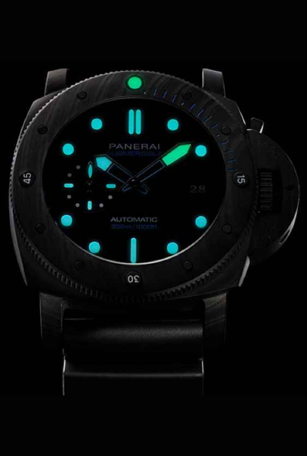 Panerai Submersible Carbotech